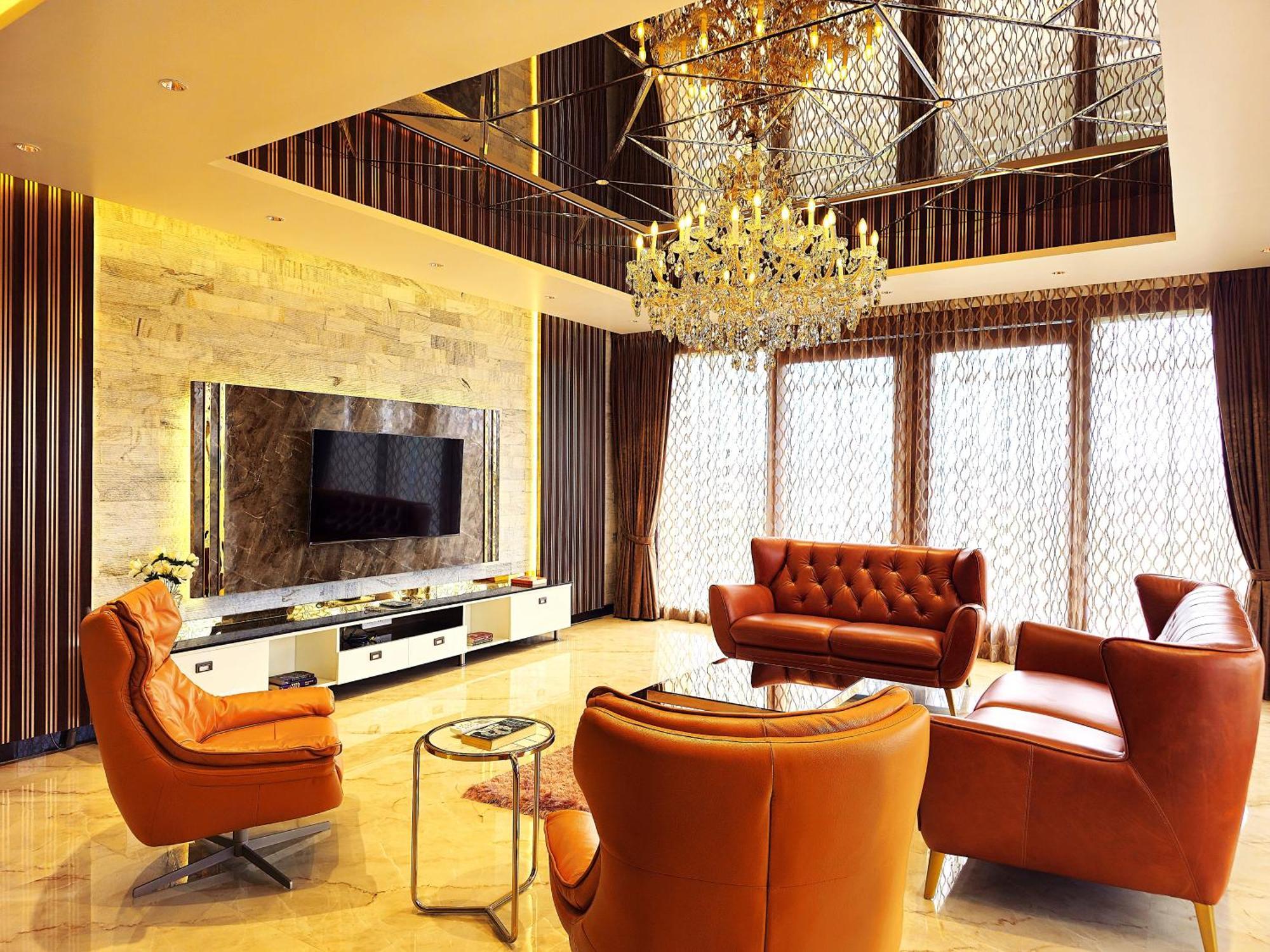 Appartamento The Pentouz On 100 Feet Road Indiranagar - An Urban Luxury Retreat Bangalore Esterno foto