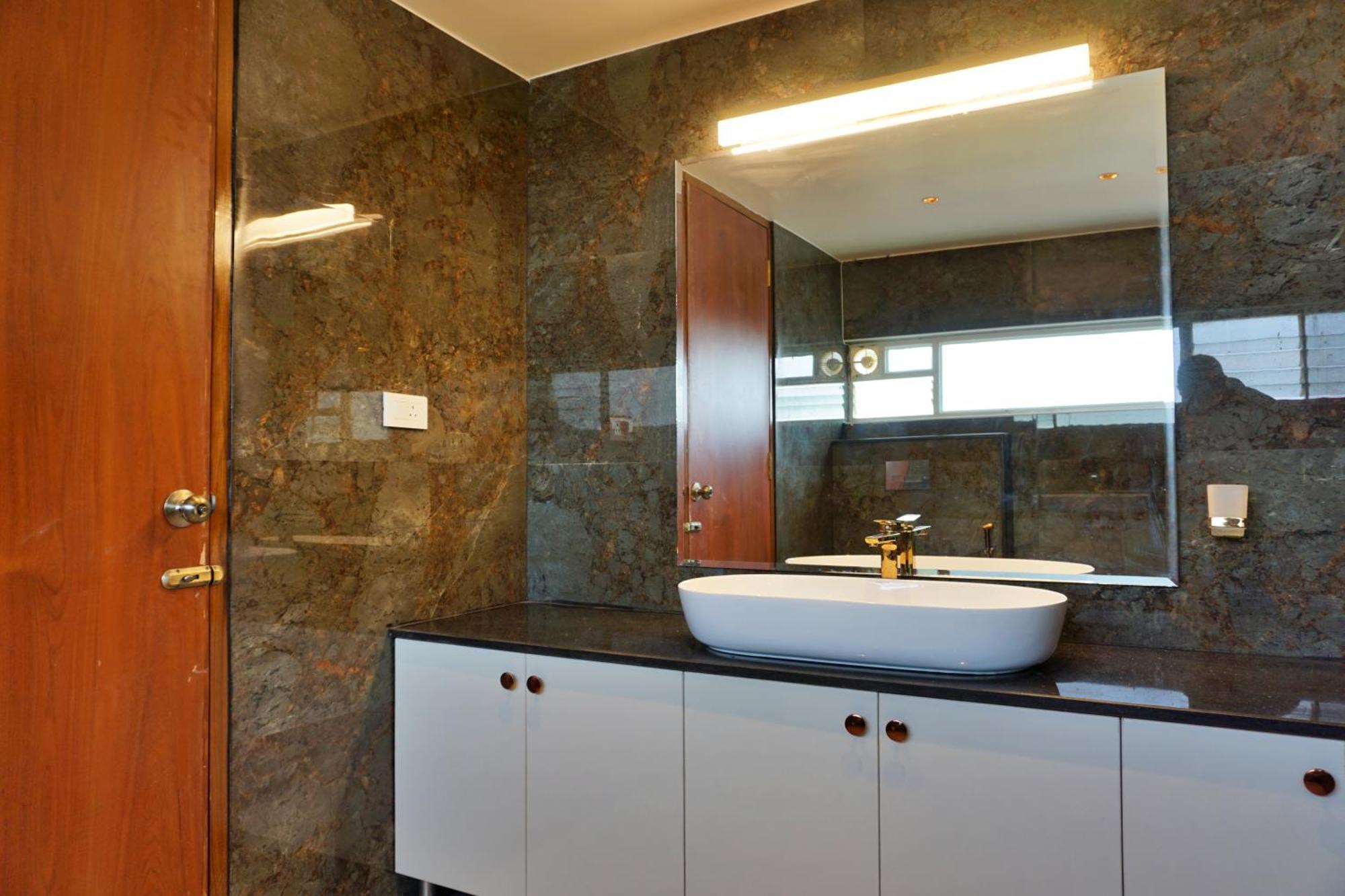 Appartamento The Pentouz On 100 Feet Road Indiranagar - An Urban Luxury Retreat Bangalore Esterno foto